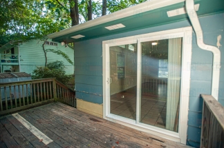 Charming 3-Bedroom, 2-Bathroom Duplex in Chapel Hill – Available Now!