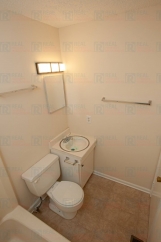 Charming 3-Bedroom, 2-Bathroom Duplex in Chapel Hill – Available Now!
