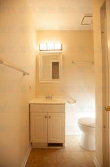 Charming 3-Bedroom, 2-Bathroom Duplex in Chapel Hill – Available Now!