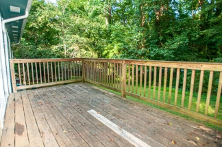Charming 3-Bedroom, 2-Bathroom Duplex in Chapel Hill – Available Now!