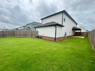 Charming 3-Bed 2.5 Bathroom in Prime Rogers Location