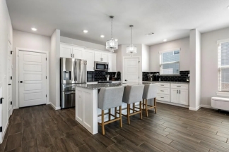 Charming 3-Bed 2.5 Bathroom in Prime Rogers Location