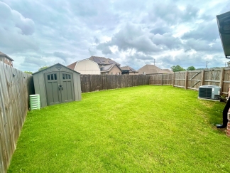 Charming 3-Bed 2.5 Bathroom in Prime Rogers Location
