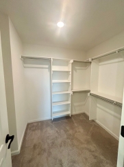 Charming 3-Bed 2.5 Bathroom in Prime Rogers Location
