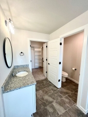 Charming 3-Bed 2.5 Bathroom in Prime Rogers Location