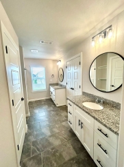 Charming 3-Bed 2.5 Bathroom in Prime Rogers Location