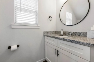 Charming 3-Bed 2.5 Bathroom in Prime Rogers Location
