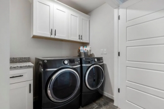 Charming 3-Bed 2.5 Bathroom in Prime Rogers Location