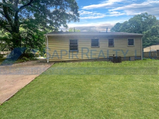 1017 Rebel Forest Dr - Back by Popular Demand!
Move in by July 30th and we’ll deliver a free 55 smart TV right to your doorstep.
