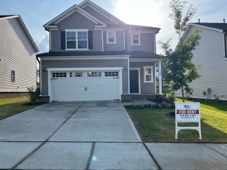 AMAZING LOCATION, Fantastic 4 Bed Home, Internet Included, Available Now!