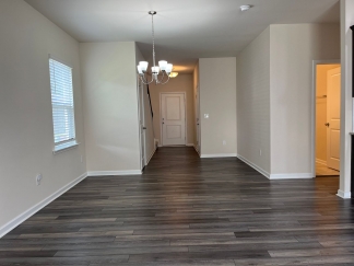 AMAZING LOCATION, Fantastic 4 Bed Home, Internet Included, Available Now!