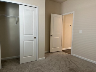 AMAZING LOCATION, Fantastic 4 Bed Home, Internet Included, Available Now!