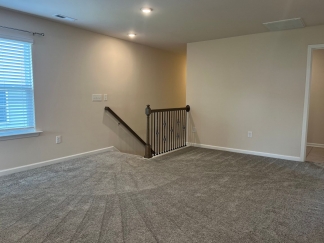 AMAZING LOCATION, Fantastic 4 Bed Home, Internet Included, Available Now!