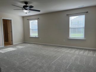 AMAZING LOCATION, Fantastic 4 Bed Home, Internet Included, Available Now!