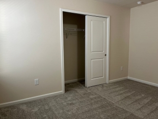 AMAZING LOCATION, Fantastic 4 Bed Home, Internet Included, Available Now!
