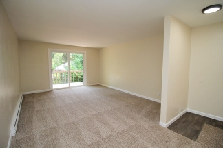 Freshly Updated Crestwood Neighborhood 2 Bedroom at The Crossroads