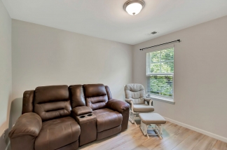 Large open floor plan in Spring Grove Plantation