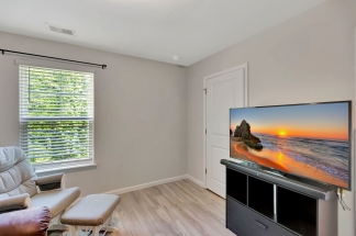 Large open floor plan in Spring Grove Plantation