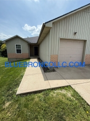 Remodeled 3-Bedroom Home in Raymore with Stylish Finishes
