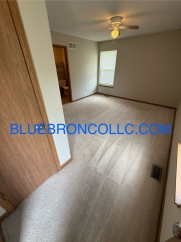 Remodeled 3-Bedroom Home in Raymore with Stylish Finishes