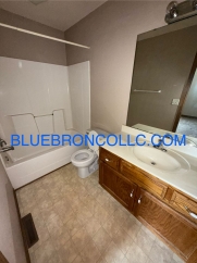 3-Bedroom Townhome in Peculiar – Spacious Layout in Ray-Pec School District!