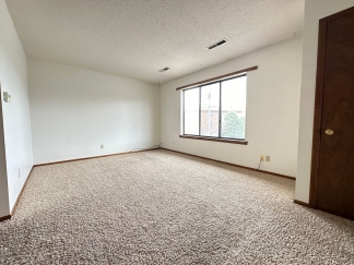 Well Kept 2 bedroom apartment $650