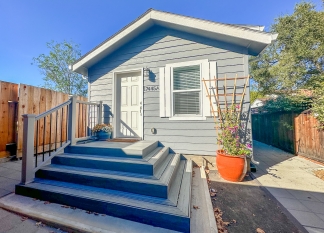 Private Newly Built ADU Moments From Downtown Los Gatos!