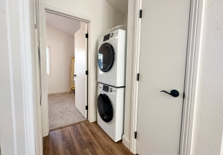 Private Newly Built ADU Moments From Downtown Los Gatos!