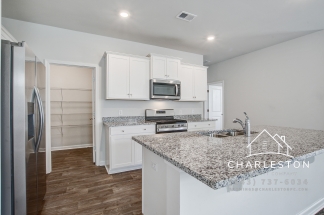 104 Sunray Ln - Available Now!