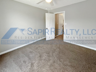 11987 Harbour Town Pkwy - Back by Popular Demand!
Move in by July 30th and we’ll deliver a free 55 smart TV right to your doorstep.