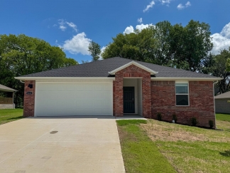 Welcome to your dream home in the prime location of Siloam Springs, AR