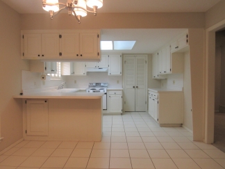 Immaculate Cul de Sac Rental 3-Bed Home with HOA Pool, Lake, Park, Jogging Track