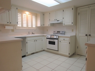 Immaculate Cul de Sac Rental 3-Bed Home with HOA Pool, Lake, Park, Jogging Track