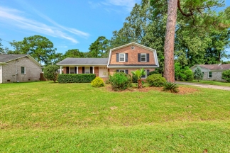 Renovated Cul-de-Sac Gem with Large Yard