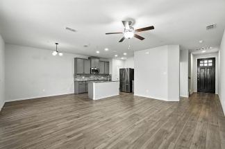 Modern 3-Bedroom Townhome in Prime Lewisville Location
