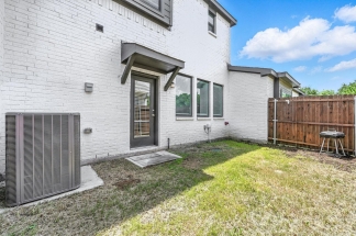 Modern 3-Bedroom Townhome in Prime Lewisville Location