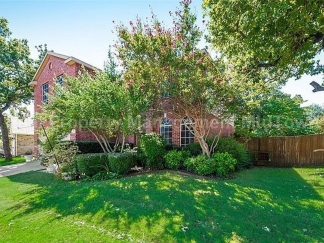 Spacious, Freshly Updated Family Home in Prime Mansfield Location!
