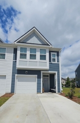 Bright & Stylish 3-Bedroom End-Unit Townhome