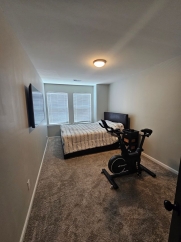 Bright & Stylish 3-Bedroom End-Unit Townhome
