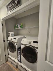 Bright & Stylish 3-Bedroom End-Unit Townhome