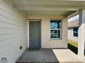 Live in Luxury in this beautiful 3bed/2bath single story home near Randolph & Ft. Sam!