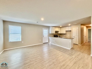 Live in Luxury in this beautiful 3bed/2bath single story home near Randolph & Ft. Sam!