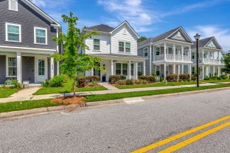 Charming Home in Whitney Lake