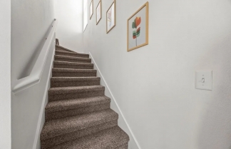 BEAUTIFUL 3 Bedroom 2.5 Bath 2-story home located in Bentonville!!!!