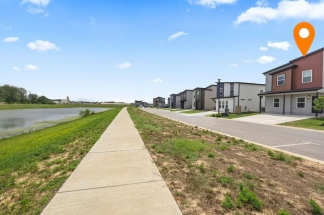 BEAUTIFUL 3 Bedroom 2.5 Bath 2-story home located in Bentonville!!!!