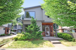 A Gorgeous 2 Bedroom NW Contemporary home in unique pocket neighborhood at foot of Mt. Tabor