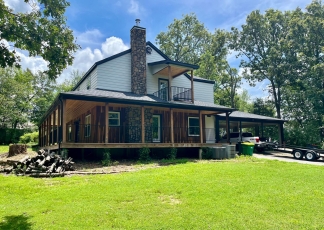 Charming 3-bedroom, 3-bathroom located in Springdale