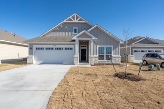 Stunning 4-Bedroom Home in Villages of Westfield