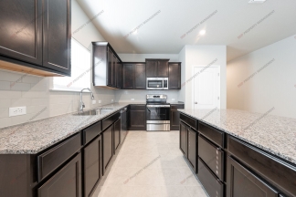 Stunning 4-Bedroom Home in Villages of Westfield