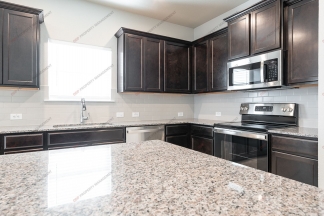 Stunning 4-Bedroom Home in Villages of Westfield